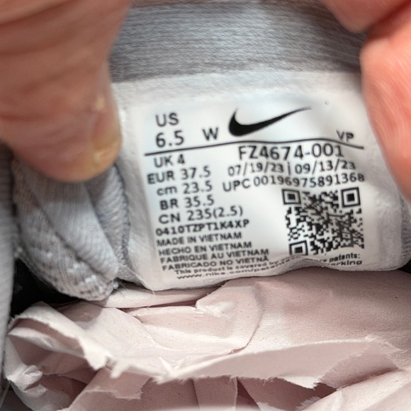 Nike Flex Experience Run 12 Womens 6.5 Extra Wide Grey White Road Running Shoes - Picture 9 of 10